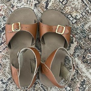 Saltwater Sun Sandals Size 12, Camel brown